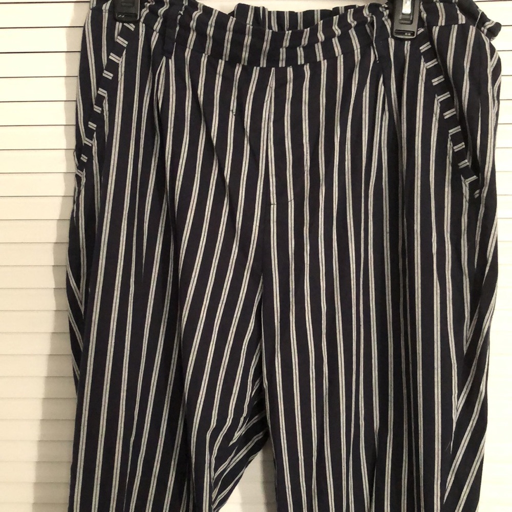 Pants - Picture 2 of 3